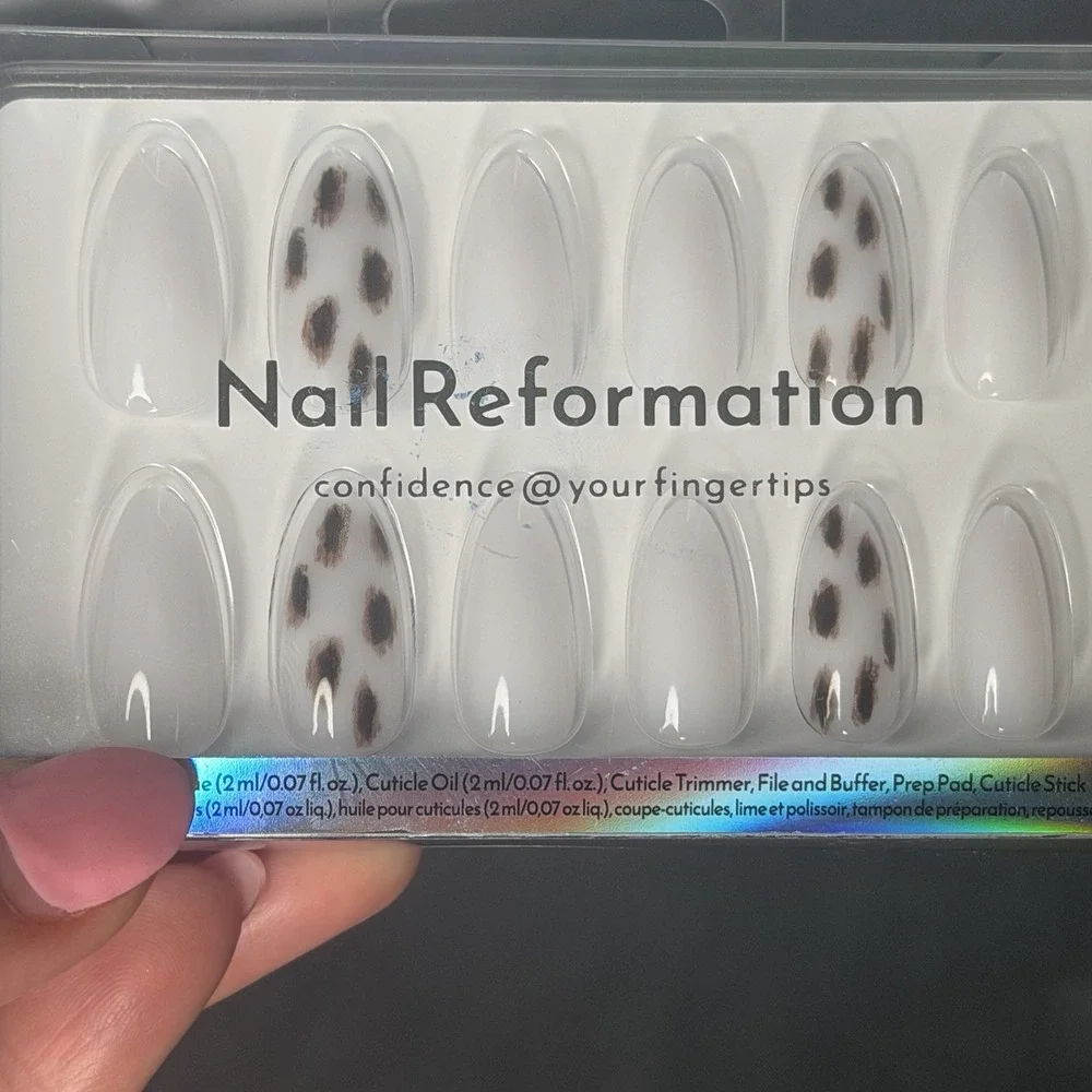 Nail Reformation Cowhide Almond Press On Nails Kit With Glue 30 Nails